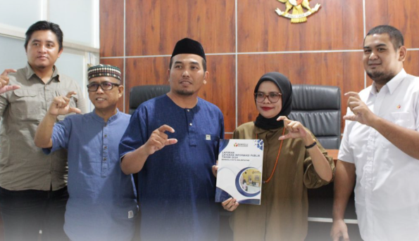 Bawaslu Kota Balikpapan Teguhkan Komitmen Keterbukaan Informasi Publik Lewat Penyerahan Laporan LIP 2024