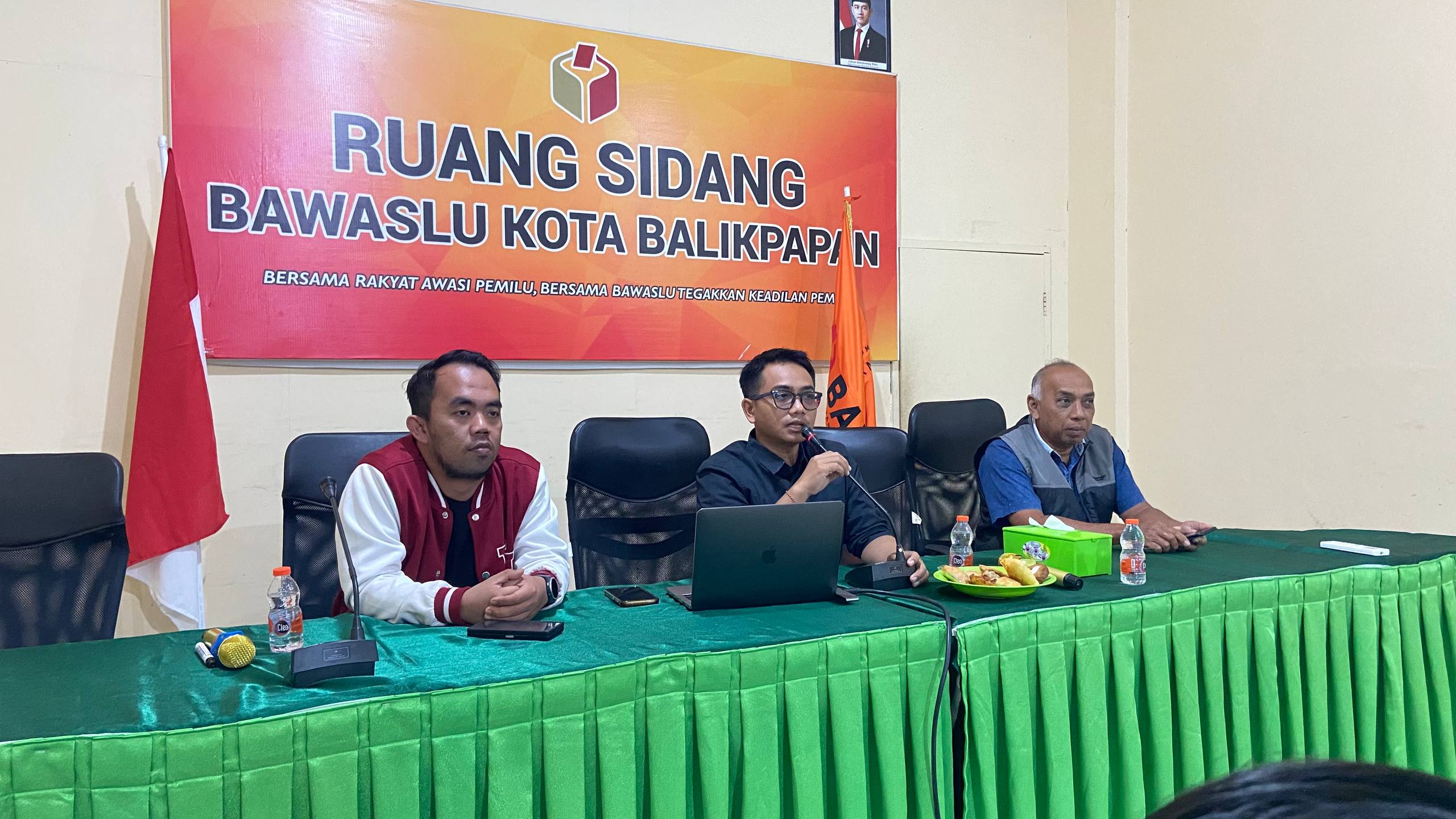 Bawaslu Kota Balikpapan menggelar Diskusi Karya bertajuk “Inklusivitas dalam Pemilu: Perempuan dan Keterwakilan Politik”