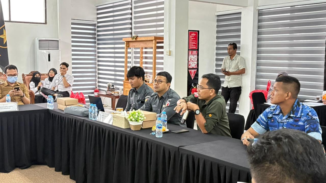 Bawaslu Kota Balikpapan Menghadiri Kegiatan Rapat Pleno PDPB Triwulan IV