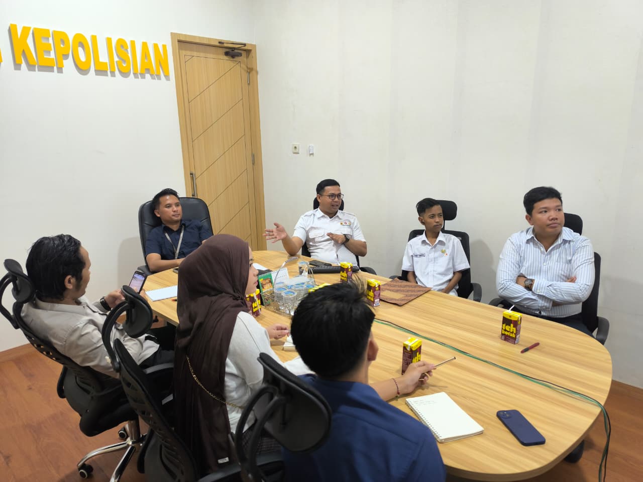 Dokumentasi Bawaslu Kota Balikpapan Sosialisasikan Kompetisi Debat Penegakan Hukum Pemilu VI Tahun 2026