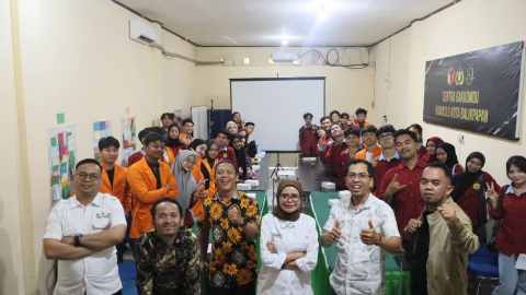 Badan Pengawas Pemilihan Umum (Bawaslu) Kota Balikpapan menerima kunjungan pembelajaran (study tour) mahasiswa Fakultas Hukum Universitas Balikpapan (UNIBA),