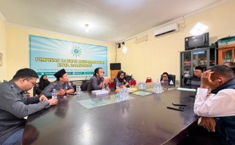 Anggota Bawaslu Kota Balikapapan menyambangi Pimpinan Daerah Muhammadiyah (PDM) Kota Balikpapan
