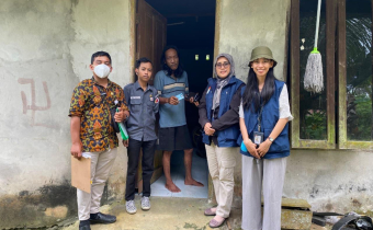 Bawaslu Kota Balikpapan mengawasi KPU Balikpapan dalam proses Coktas ke rumah warga