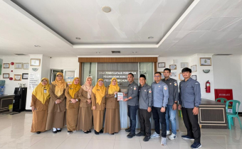 Anggota Bawaslu Balikpapan saat mengunjungi kantor DP3AKB Kota Balikpapan